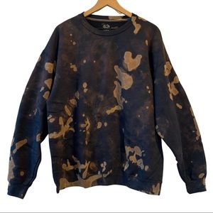 Reverse Tie Dye Swestshirt